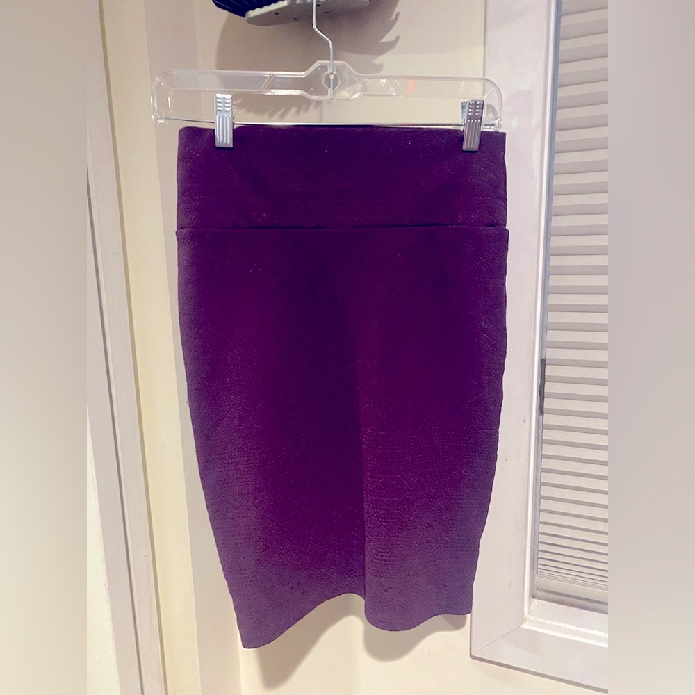 Fitted skirt